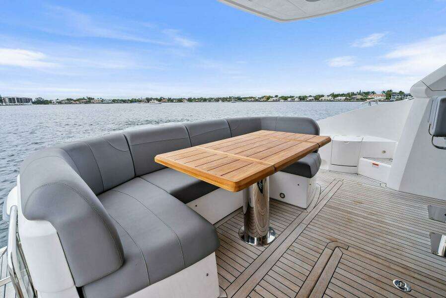 2025 Sunseeker 55 Manhattan