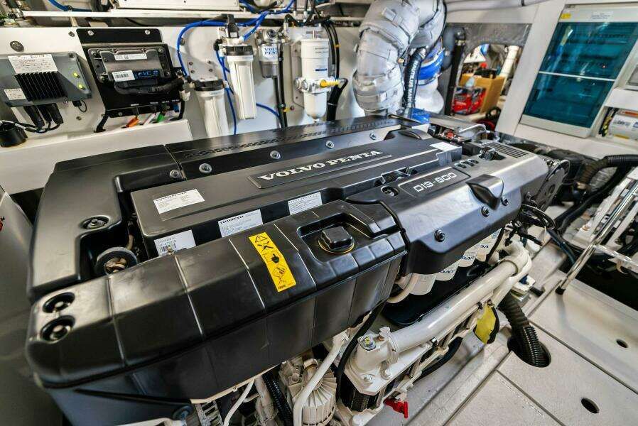 2025 Sunseeker 55 Manhattan