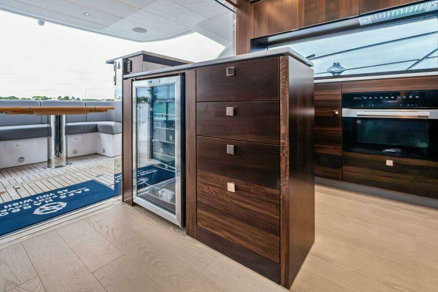 2025 Sunseeker 55 Manhattan