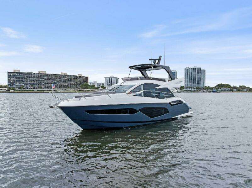 2025 Sunseeker 55 Manhattan