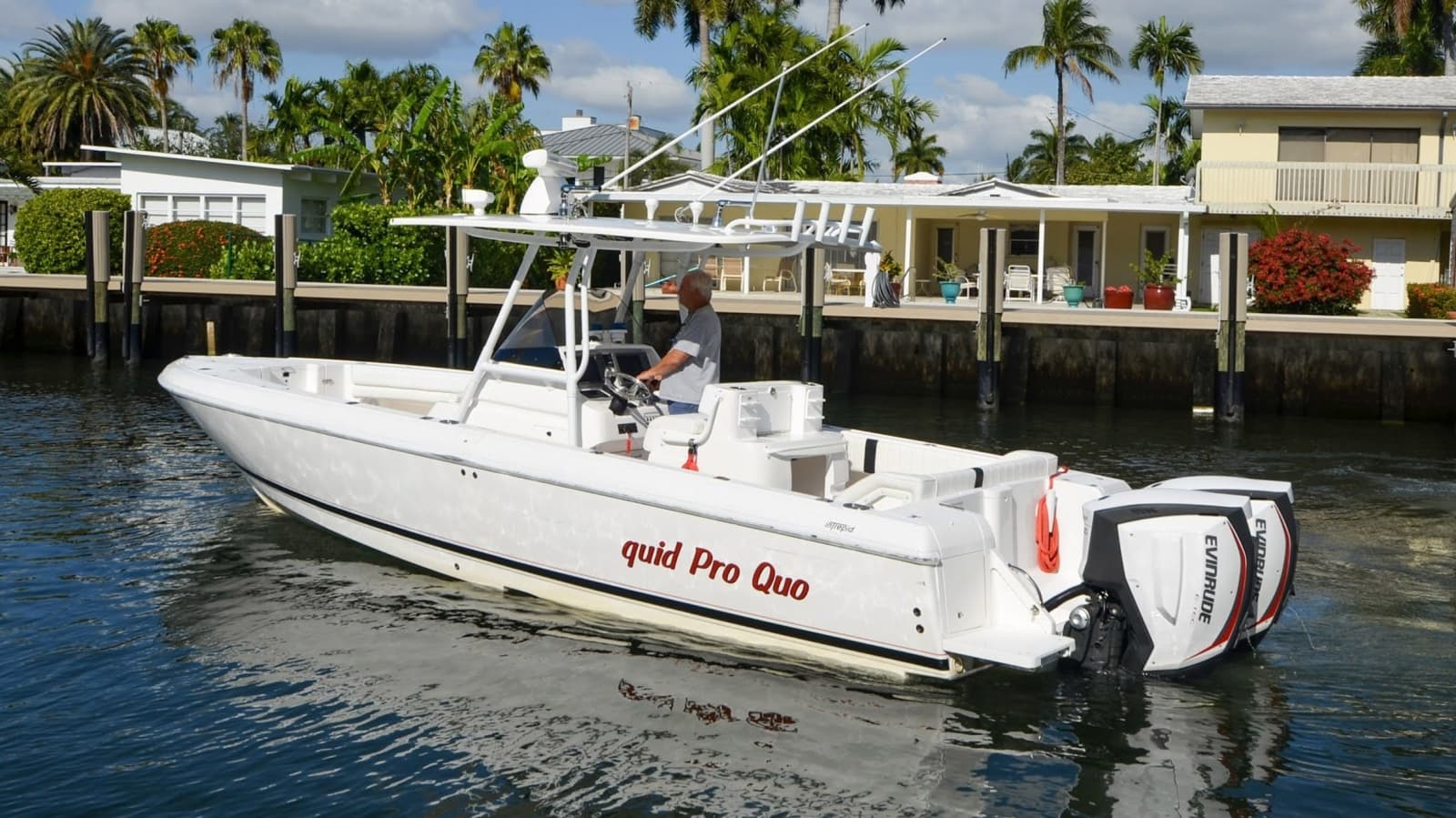 2013 Intrepid 300 Center Console