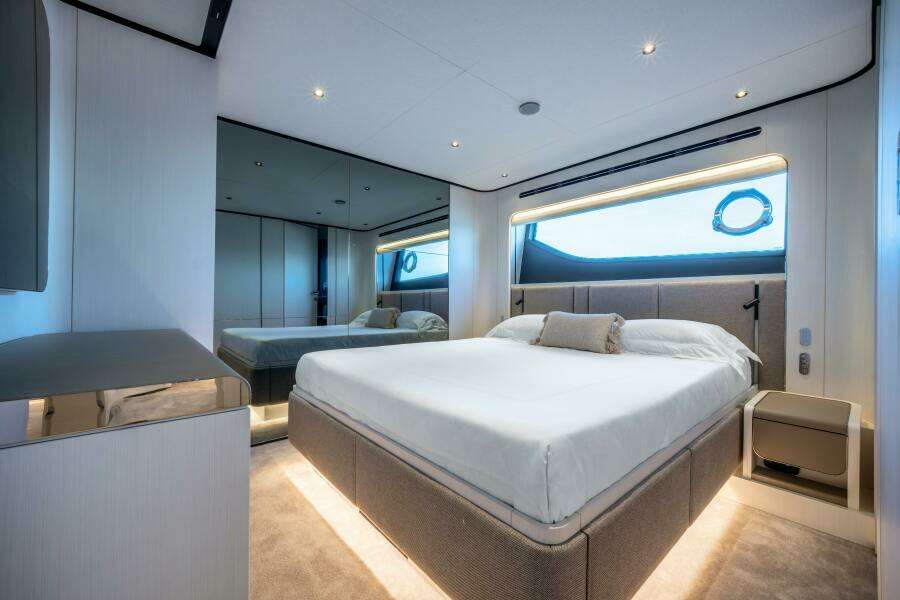 2025 Ferretti Yachts Ferretti 940