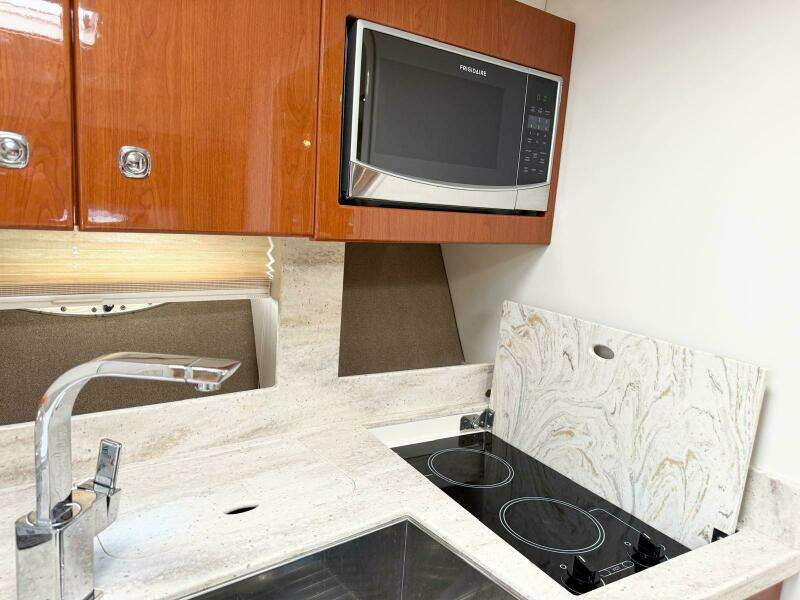 2016 Formula 37 Performance Cruiser