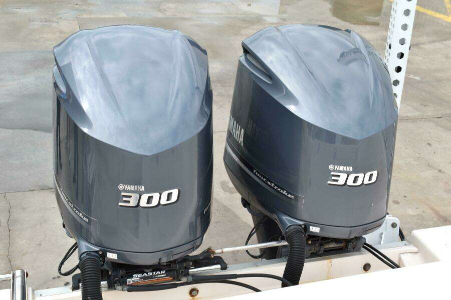 2012 Grady-White Canyon 271