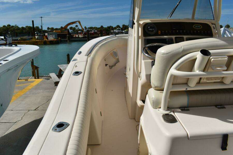 2012 Grady-White Canyon 271