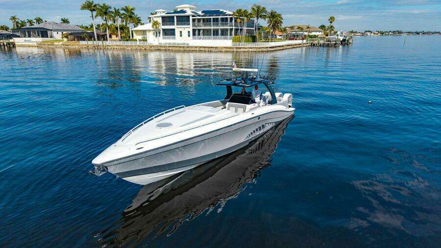 2010 Concept 4400 Sport Yacht