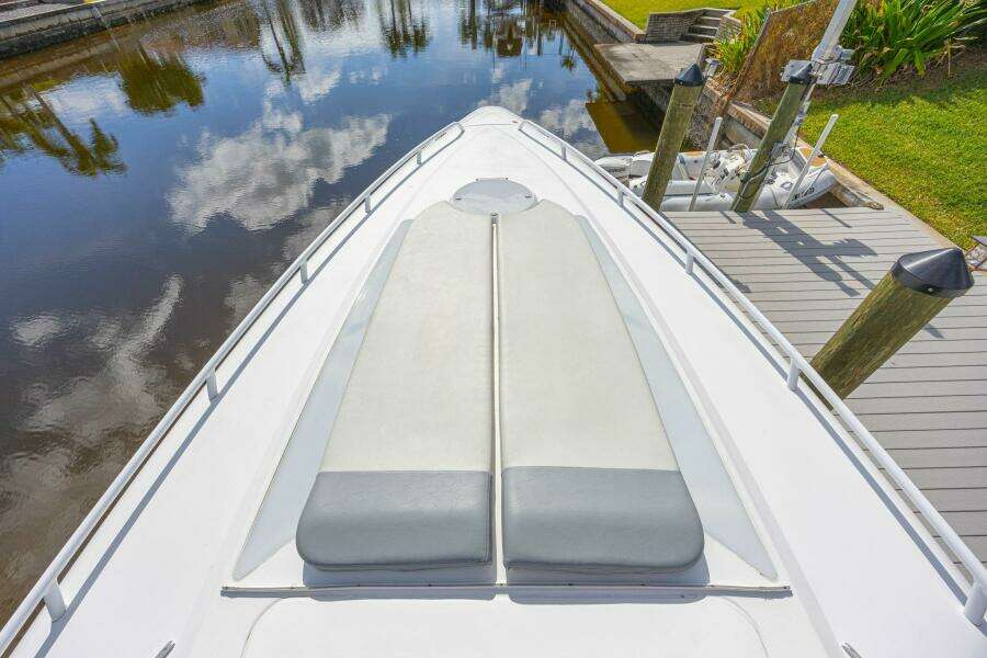 2010 Concept 4400 Sport Yacht