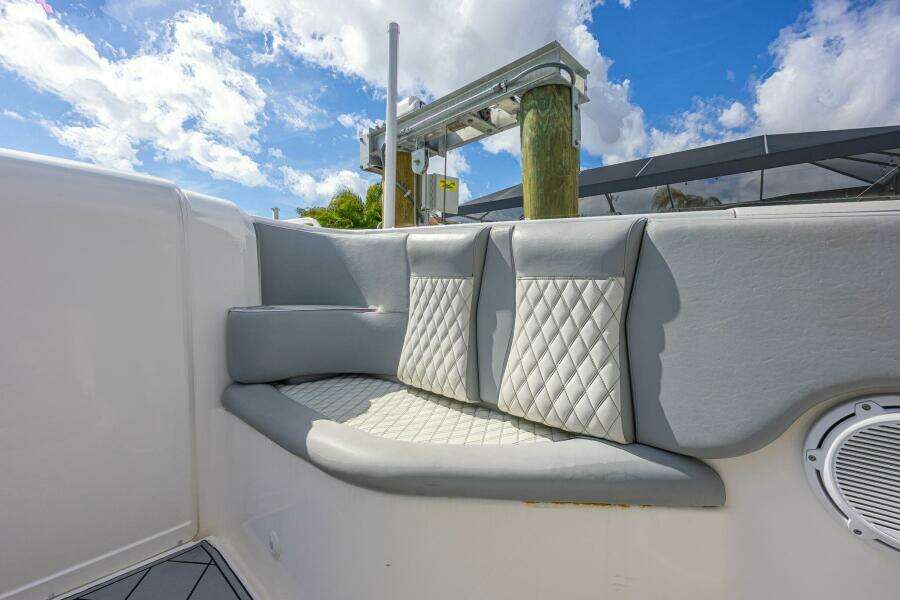 2010 Concept 4400 Sport Yacht