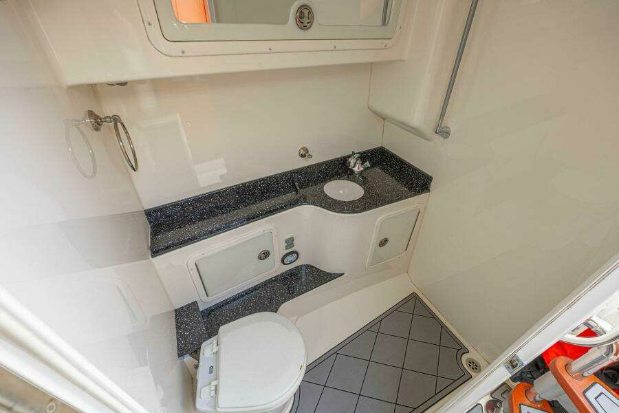 2010 Concept 4400 Sport Yacht