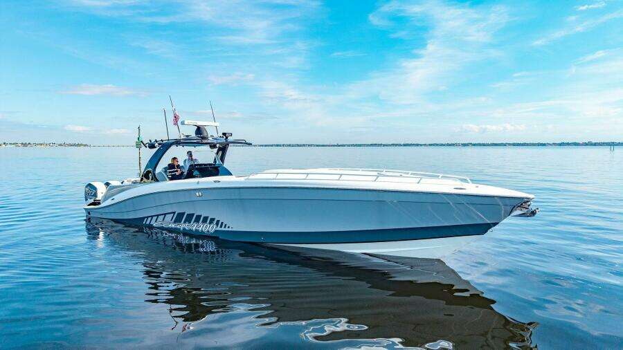 2010 Concept 4400 Sport Yacht
