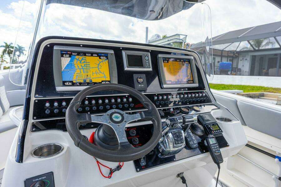 2010 Concept 4400 Sport Yacht