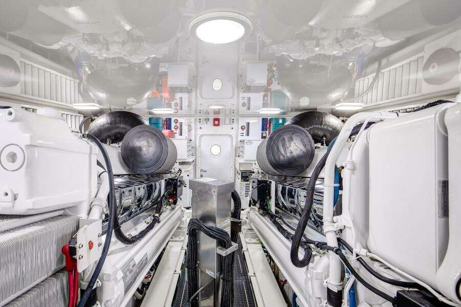 Viking 70 Convertible - Engine Room