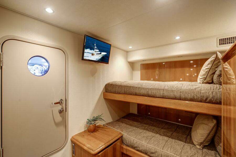 Viking 70 Convertible - Stateroom, Over/Under Berths