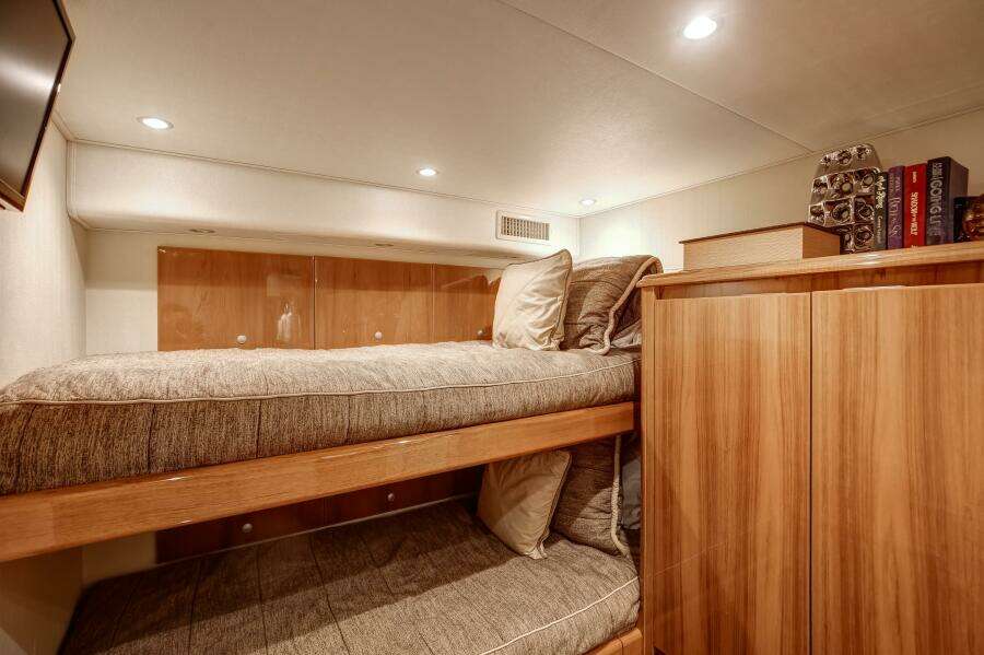 Viking 70 Convertible - Stateroom, Over/Under Berths