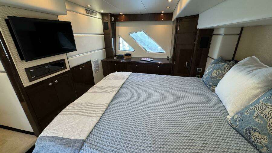 Full Beam Owners Stateroom