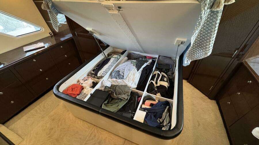 Full Beam Owners Stateroom Underbed Storage
