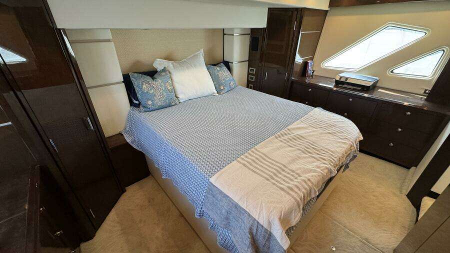 Full Beam Owners Stateroom