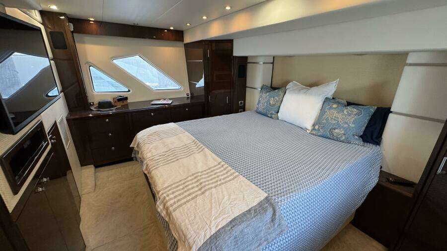Full Beam Owners Stateroom