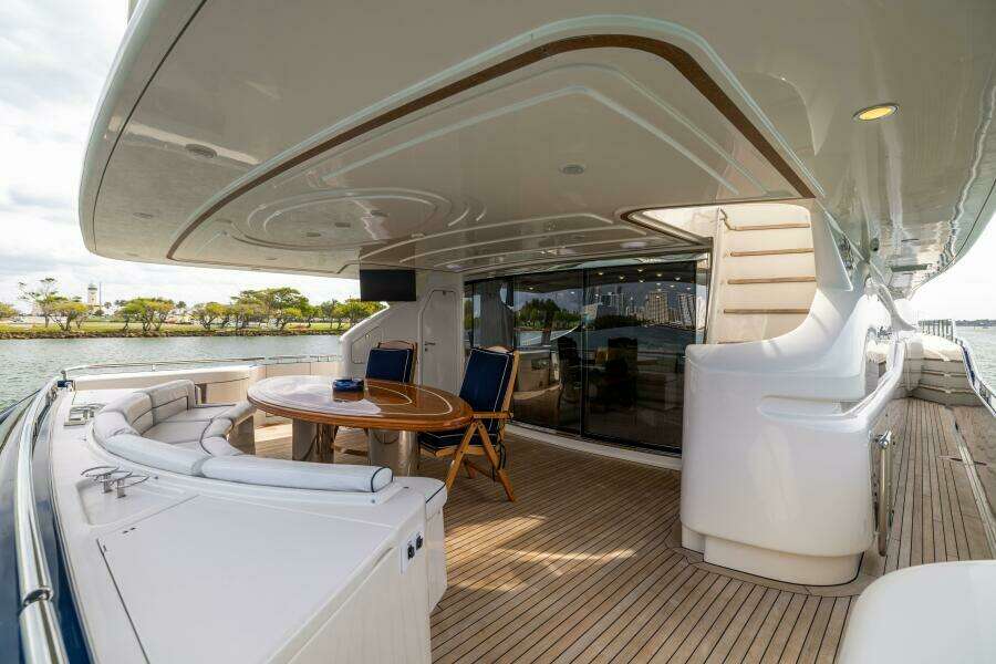 2001 Ferretti 94 Raised Pilothouse - Dreamchaser -Aft Deck