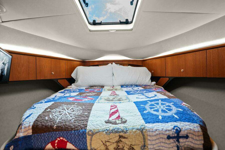 2007 Tiara Yachts 4300 Sovran - Stateroom 