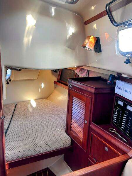 1999 Island Packet 320