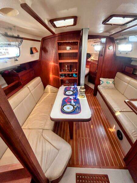 1999 Island Packet 320