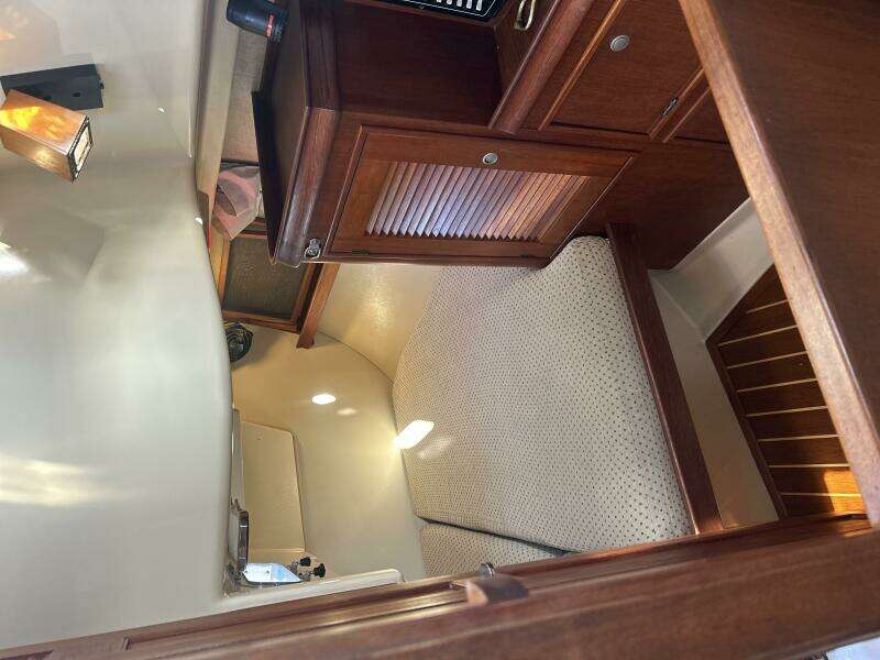 1999 Island Packet 320