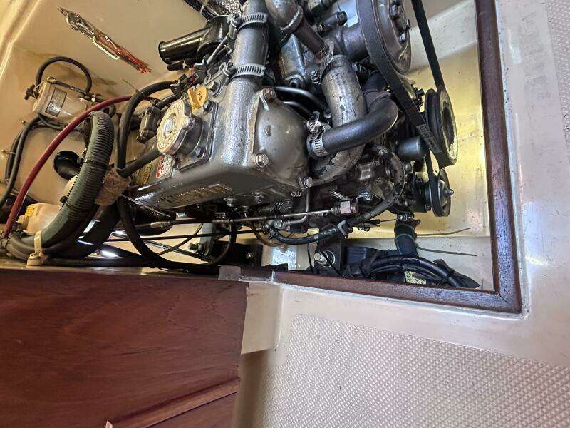 1999 Island Packet 320