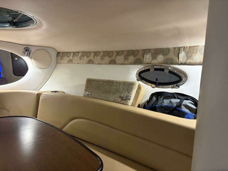 2019 Crownline 264 CR