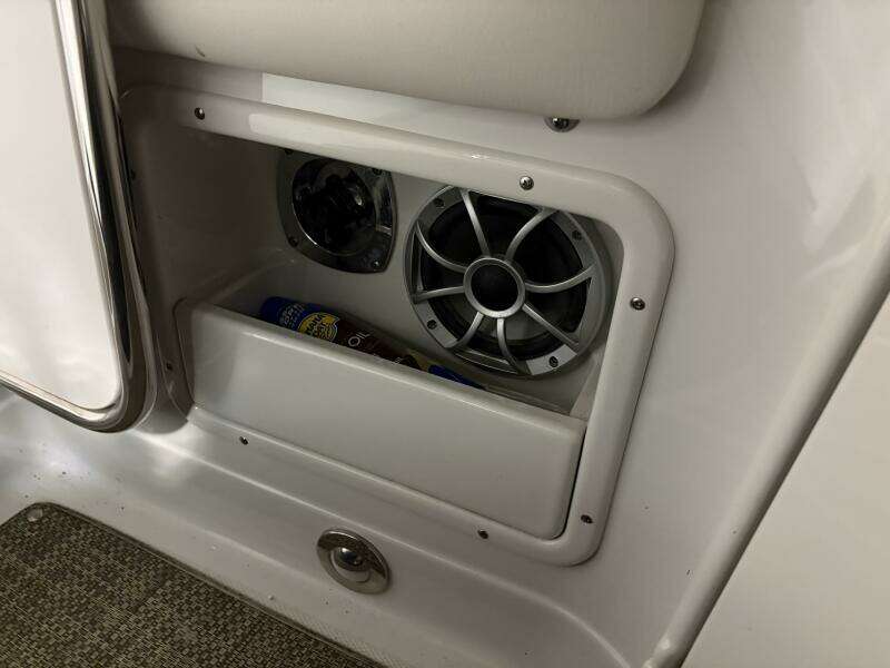 2019 Crownline 264 CR