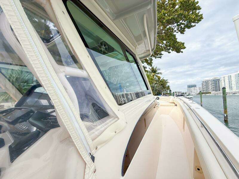 2022 Grady-White Canyon 456