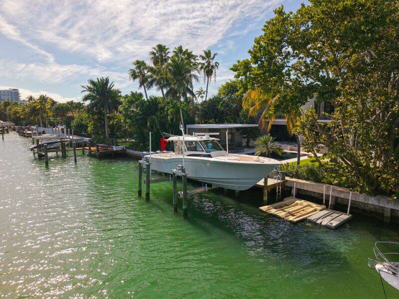 2022 Grady-White Canyon 456