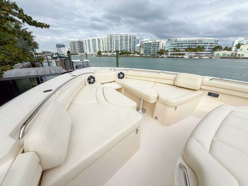 2022 Grady-White Canyon 456