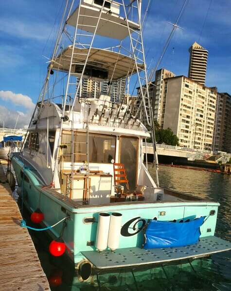 1986 Chris-Craft 422 COMMANDER