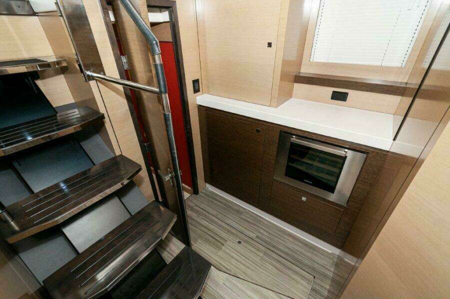 2019 Cruisers Yachts 60 Cantius- AFTER FIVE