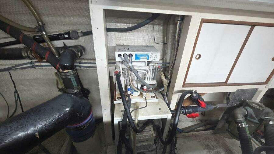 1997 Grand Banks 49 Classic