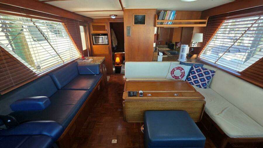 1987 DeFever 48 Tri Cabin