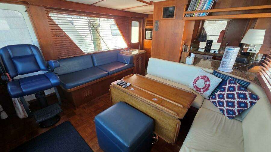 1987 DeFever 48 Tri Cabin