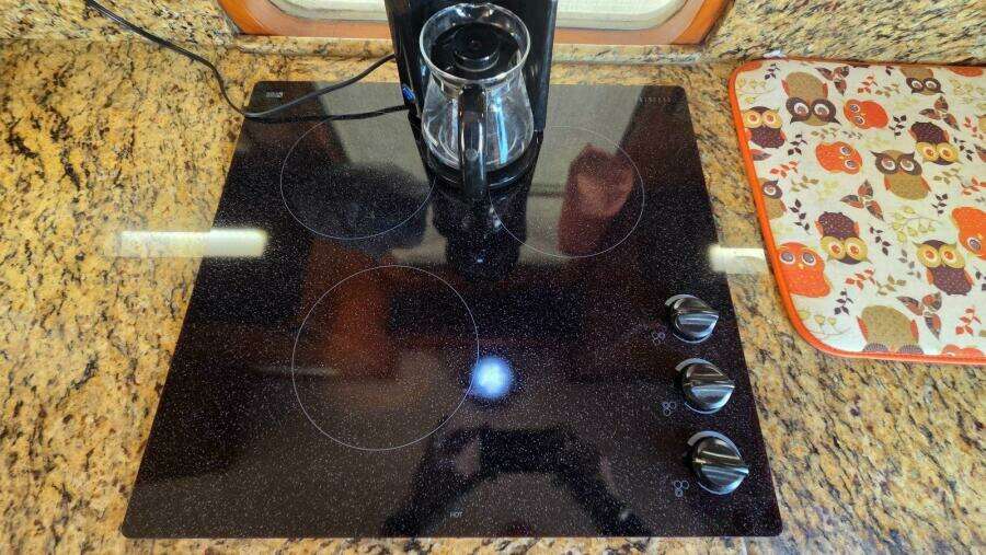 1987 DeFever 48 Tri Cabin