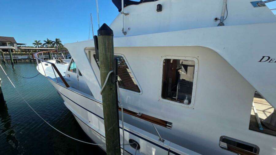 1987 DeFever 48 Tri Cabin