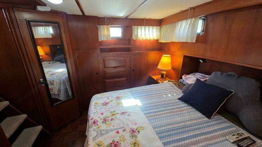 1987 DeFever 48 Tri Cabin