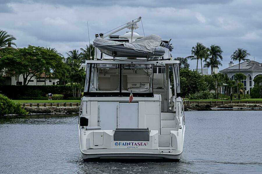 2000 Silverton 442 Cockpit Motoryacht