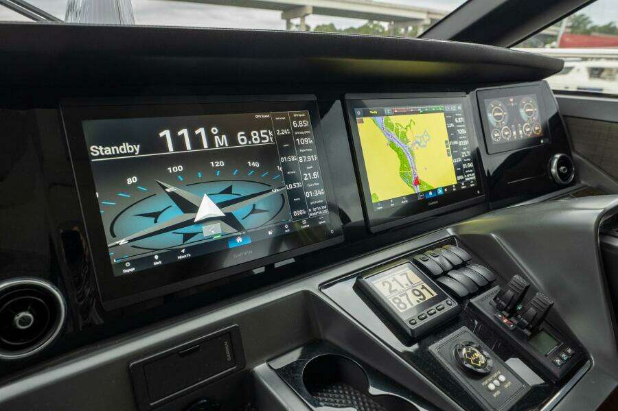 Princess 62 - Regent - Helm