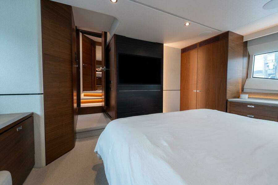 Princess 62 - Regent - Master Stateroom