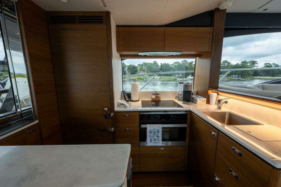 Princess 62 - Regent - Galley