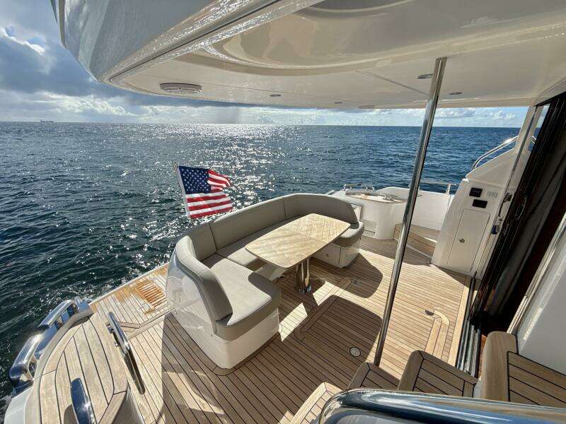 Princess 50 - Cockpit