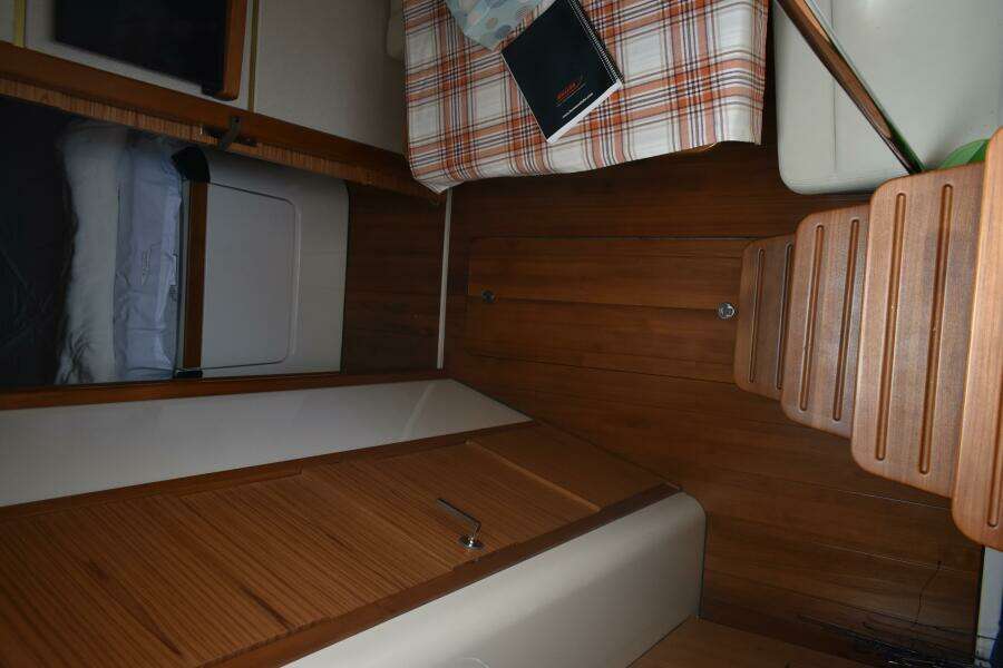 2023 Boston Whaler 405 Conquest