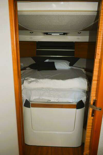 2023 Boston Whaler 405 Conquest