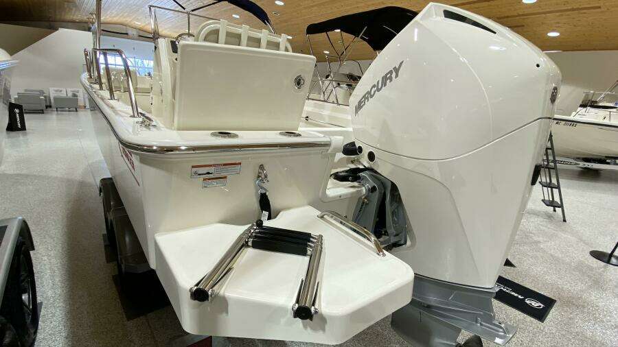 2022 Boston Whaler 