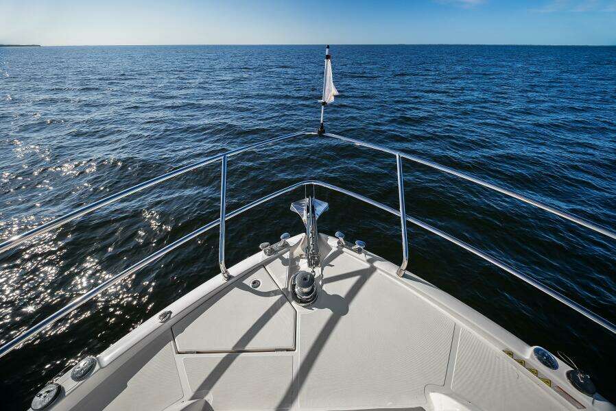 2025 Absolute 48 Navetta - Bow